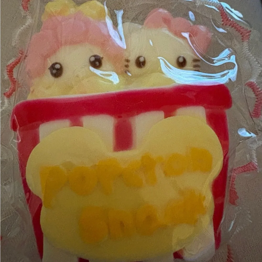 Large‎ tabs squishy fidget toys in the image of my melody and hello kitty. New